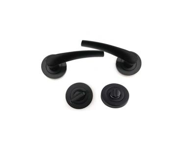 BRAVO KAPI KOLU SİYAH ROZETLİ WC